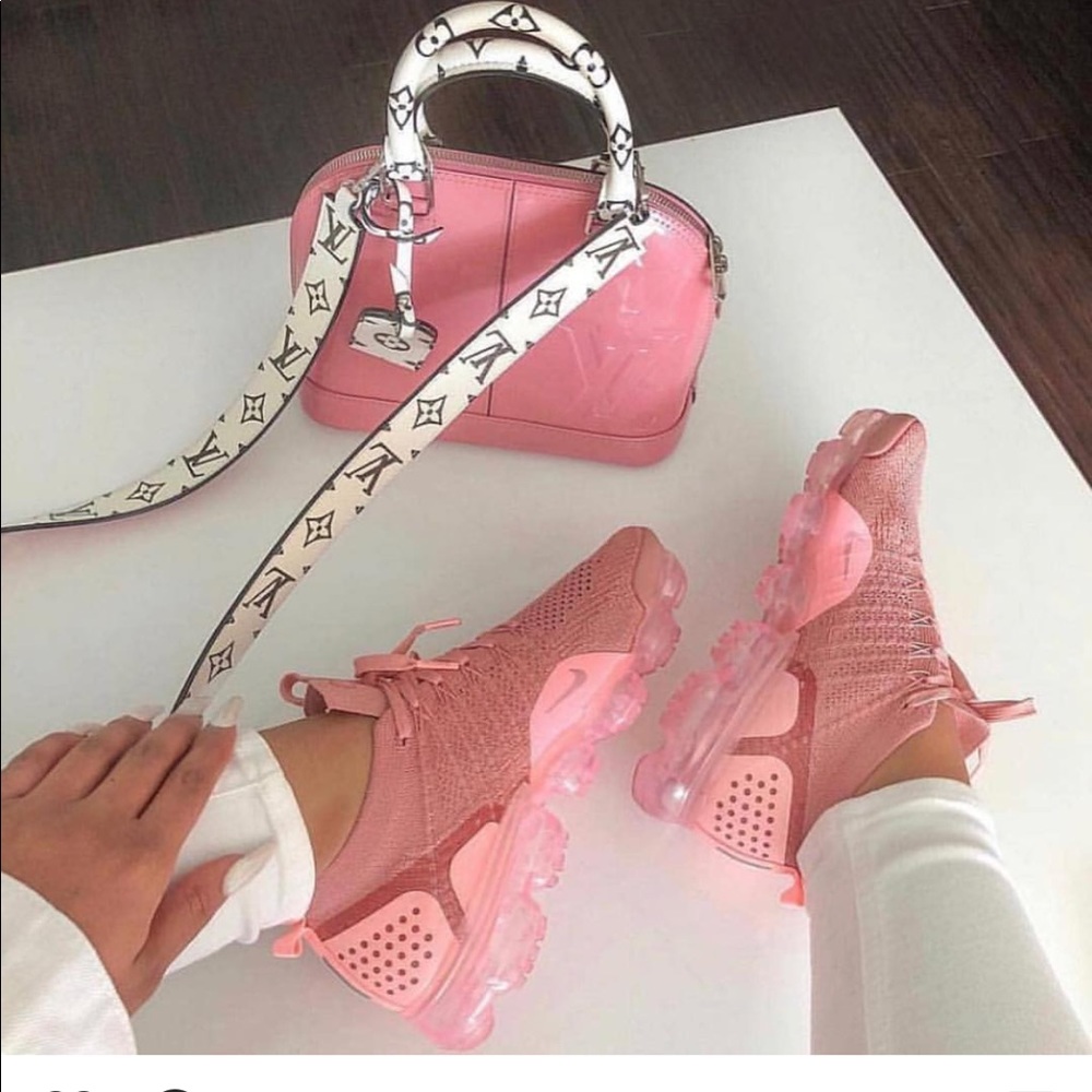 WMNS AIR VAPORMAX 2